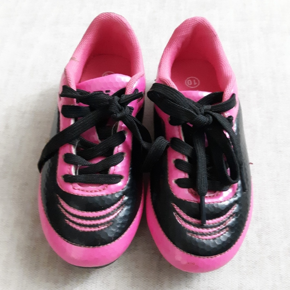 Girls soccer cleats